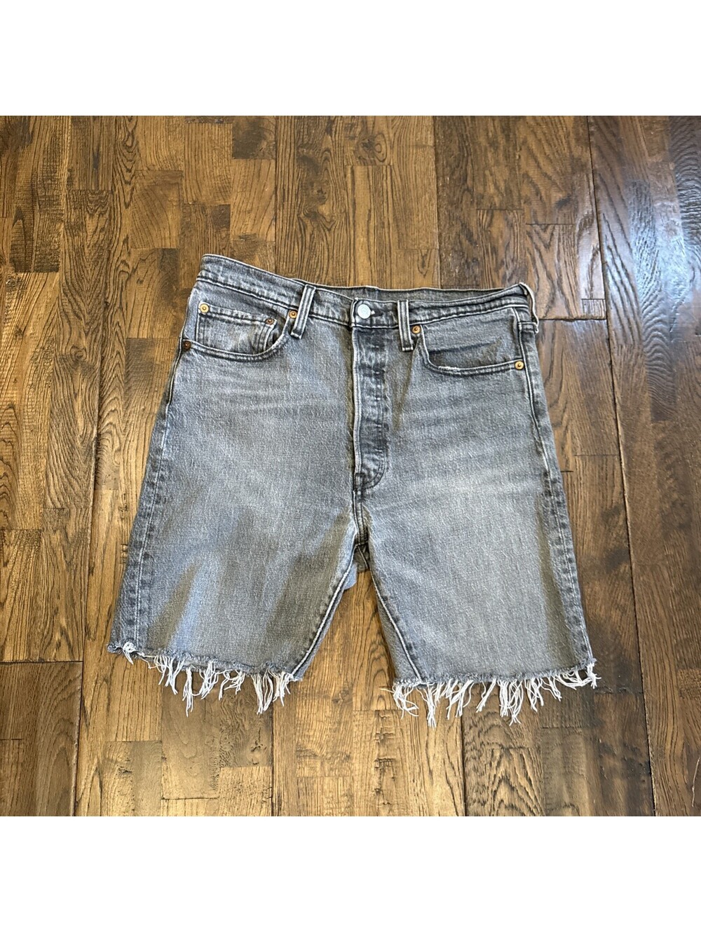 Levi’s 501 Original Women’s Denim Shorts – High Rise – Gray – Size 32 Button FLY